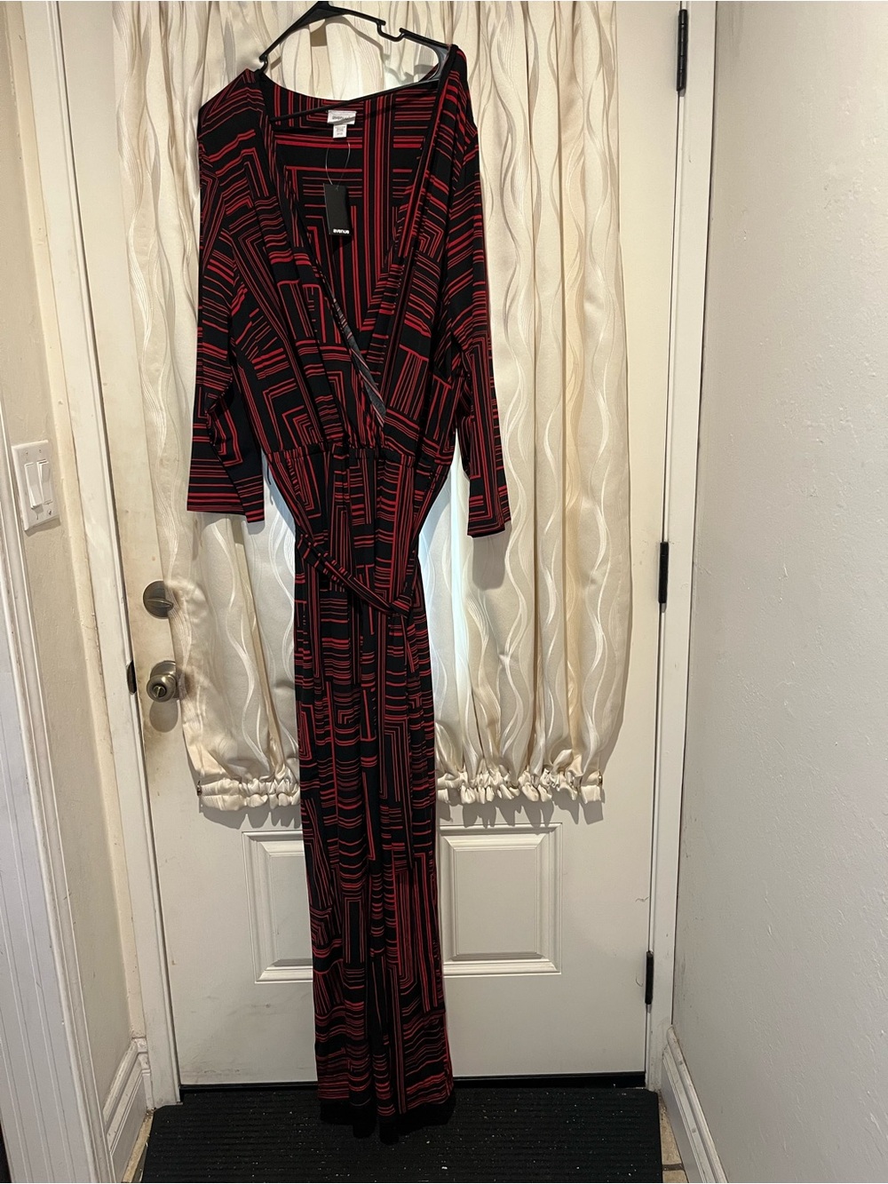 Women’s Black & Red Geometric Jumpsuit
